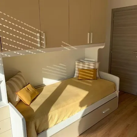 Rosa Apartment