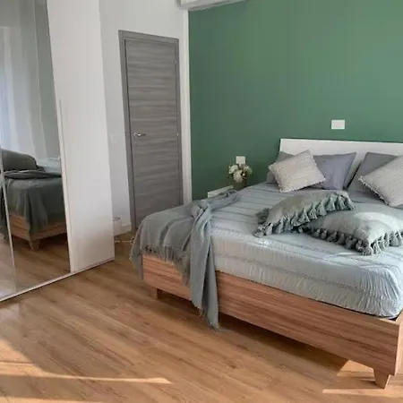 Rosa Apartment